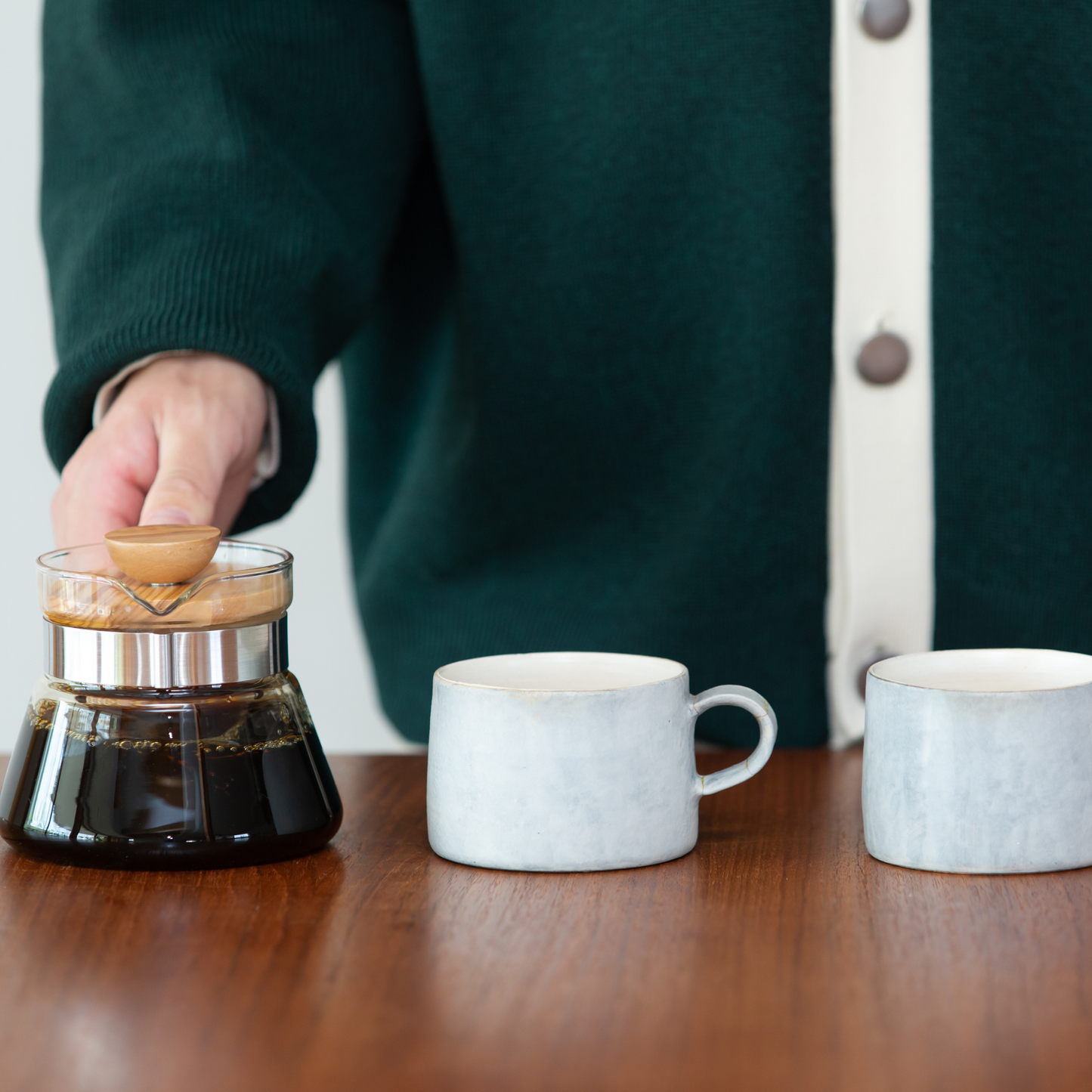 アイスコーヒーブレンド<br>【深煎り】<br>【急冷式】キリッとした苦み、口に含んだ時に香りが広がります。 <br>【水出し】まろやかで苦みや酸味を抑えてクリアな味わい